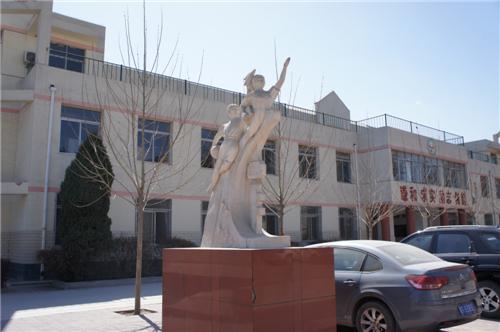 ����ˇ�g(sh��)�W(xu��)У��Ժϵ�ľ͘I(y��)ǰ�������