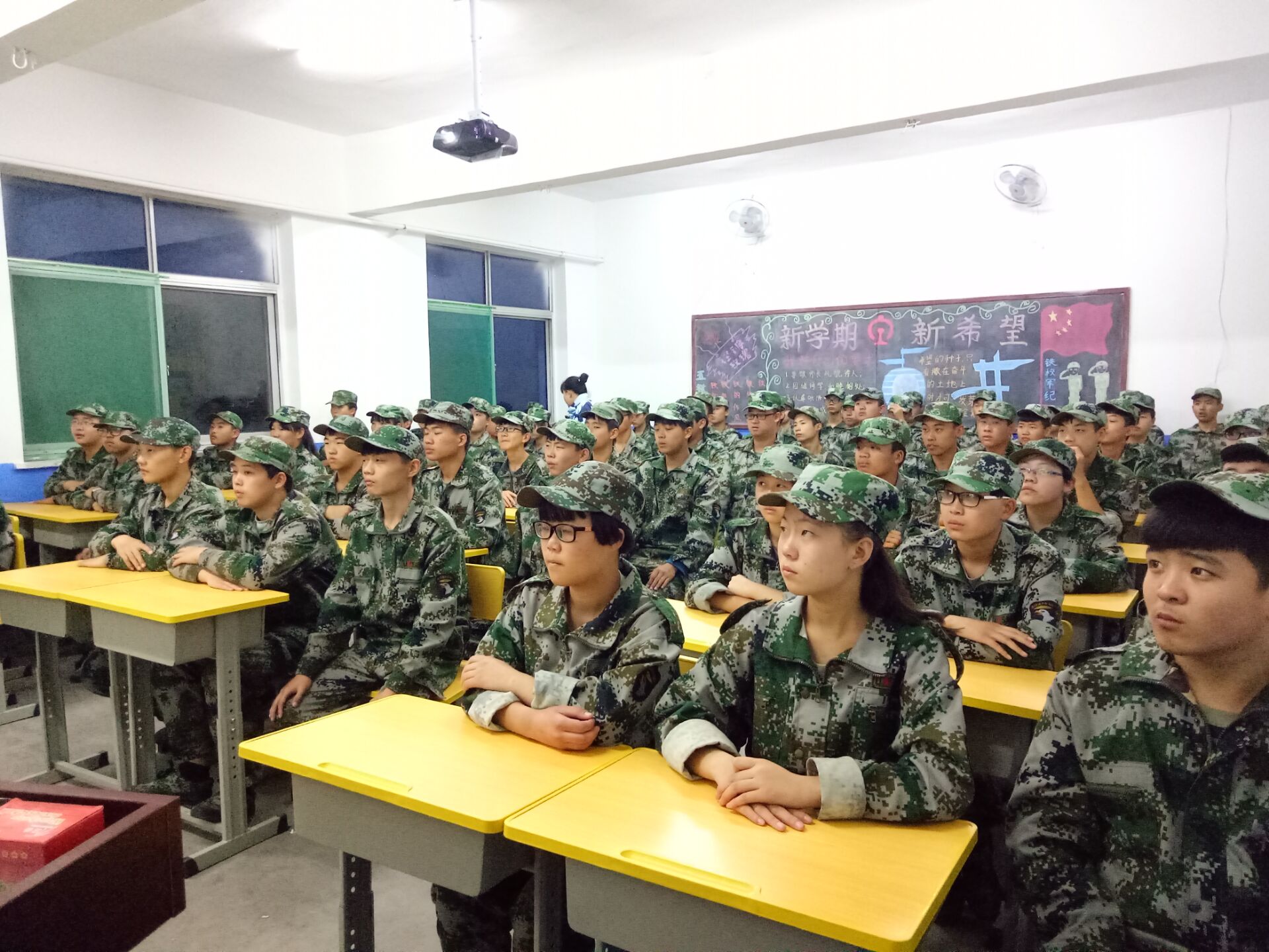 �ӱ��F·܉���еȌ��I(y��)�W(xu��)У��(y��u)������Щ��