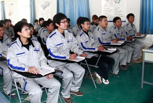 �е¼����W(xu��)Ժ����У����ǰ;����