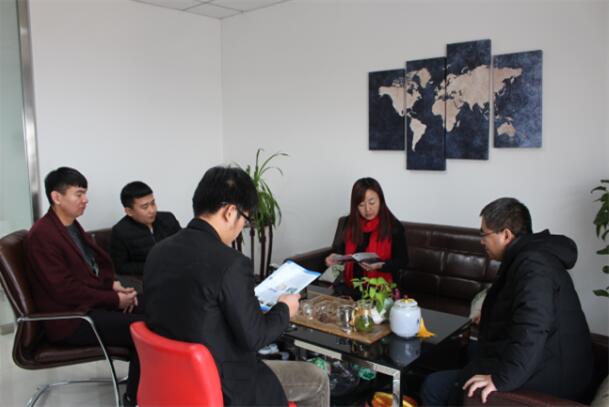 �ӱ������������̼��g�����WУ��������(chu��ng)Ԫ�����M�ИI(y��)�ս���