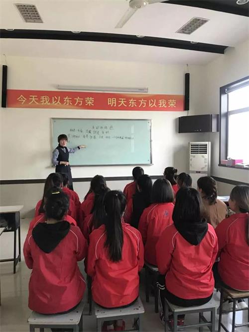 ����һ�괺ů���_�������|�������W(xu��)У����w���� 