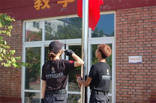 �����|�������W(xu��)У������Ů��(chu��ng)�I(y��)�����һ��������