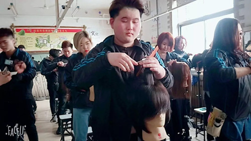 �R��Է���߸������ı����|�������W(xu��)У�W(xu��)����