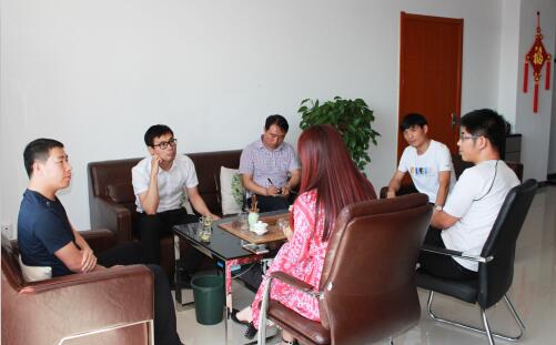 承德騰飛職業(yè)技術(shù)專(zhuān)修學(xué)院于杰院長(zhǎng)一行四人來(lái)公司考察交流 承德騰飛職業(yè)技術(shù)專(zhuān)修學(xué)院于杰院長(zhǎng)一行四人來(lái)公司考察交流