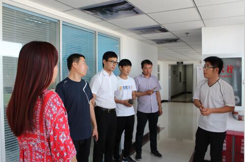 承德騰飛職業(yè)技術(shù)專(zhuān)修學(xué)院于杰院長(zhǎng)一行四人來(lái)公司考察交流 承德騰飛職業(yè)技術(shù)專(zhuān)修學(xué)院于杰院長(zhǎng)一行四人來(lái)公司考察交流