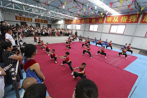 ���ĺ���׌�����Ć������@���(l��i)���ӱ����g(sh��)�W(xu��)У�o��һ��(g��)�@ϲ��