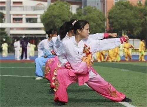 Ů���W(xu��)�g(sh��)��ô�����ӱ����g(sh��)�W(xu��)У������