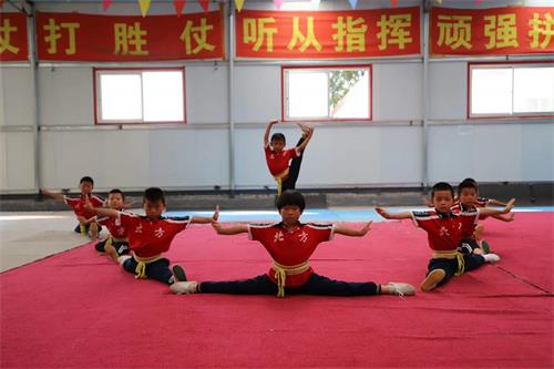 Ů���W(xu��)�g(sh��)��ô�����ӱ����g(sh��)�W(xu��)У������