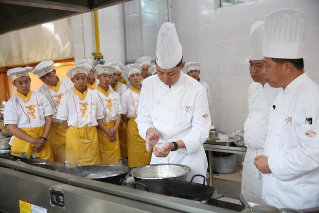 �ɶ�������~�_��W(xu��)У��ô�ӣ�