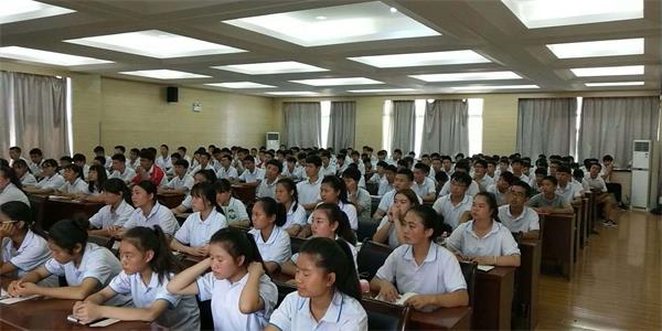 ���ʡ�������Ϲ��I(y��)�W(xu��)У������(ji��n)��