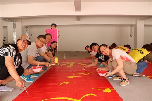 ʯ���f��ͨ�\(y��n)ݔ�W(xu��)У�_(k��i)չ��������������ӛʹ�������}�h�ջ��(d��ng)