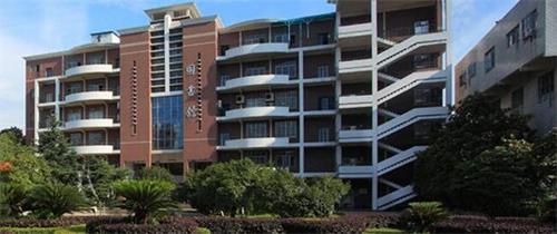 �Ĵ��˹��I(y��)�����W(xu��)Ժ�кξ͘I(y��)���ô�ʩ��