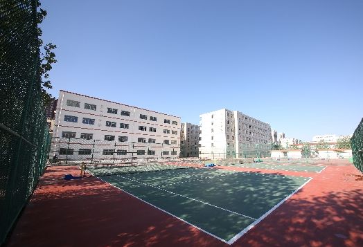 �ӱ����Q(m��o)�WУ�W�M�F�����WУ��ô����