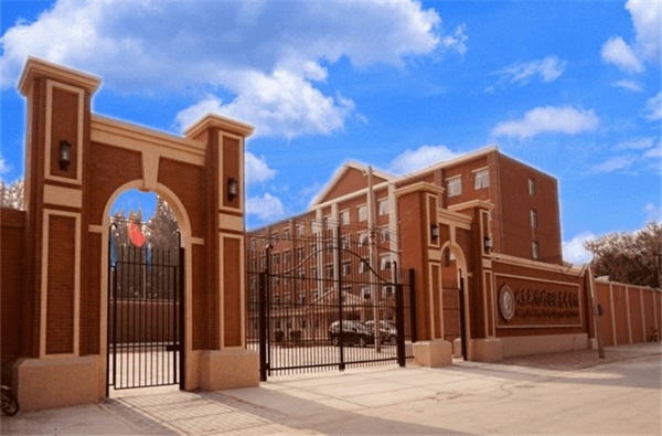 ����������Z���ЌW(xu��)У��ô�����W(xu��)У��ȥ�n���W(xu��)У����