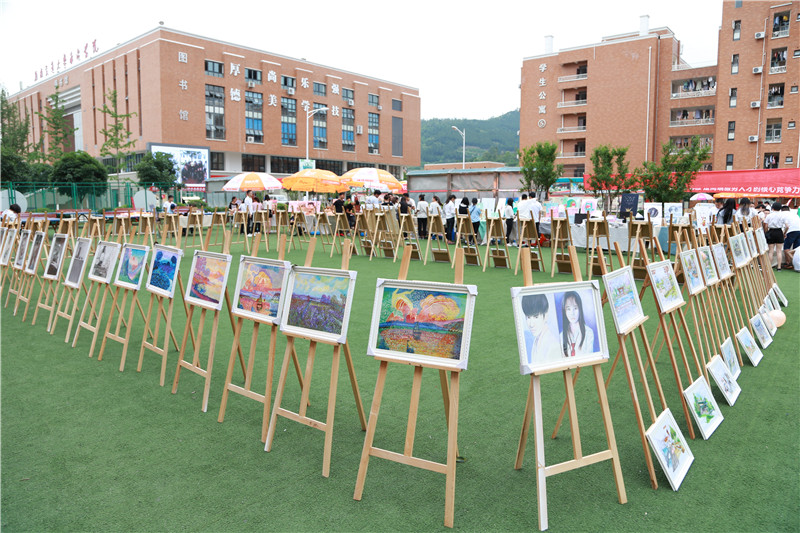 �ɶ����»��߼�(j��)�����W(xu��)У������Щ���I(y��)��