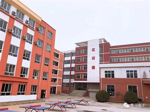 ���(y��ng)�S�ӿƼ��W(xu��)У�þ͘I(y��)�᣿