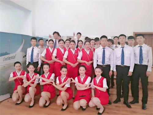 ��γɞ�һ���ճ��ˆT��