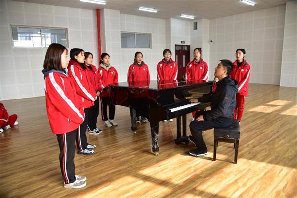 ʯ���f�ЌW(xu��)ǰ�����еȌ��I(y��)�W(xu��)У�_�O(sh��)��ʲô�n�̣�