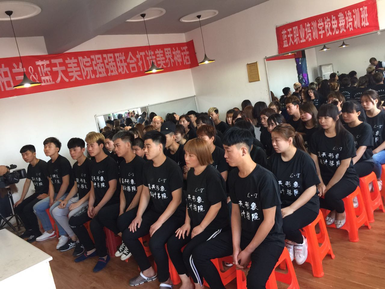 �����{(l��n)���������l(f��)�W(xu��)У����Щ���y�n����