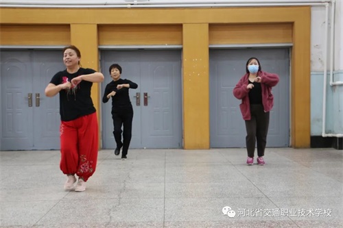 �ӱ�ʡ��ͨ�I(y��)���g(sh��)�W(xu��)У