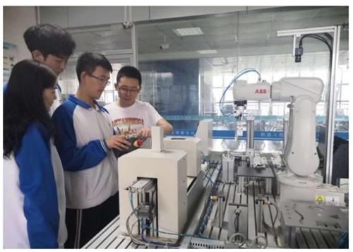 ����C��I(y��)���g(sh��)�W(xu��)Ժ��������W(xu��)Ժ�Æ᣿