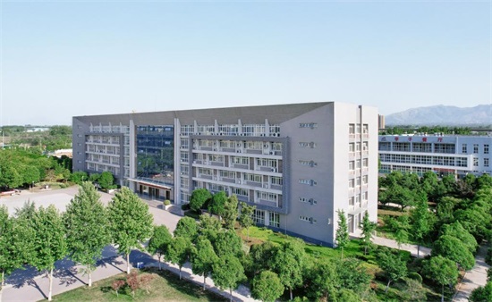 ��ꖹ��k�ļ��g�WУ��������