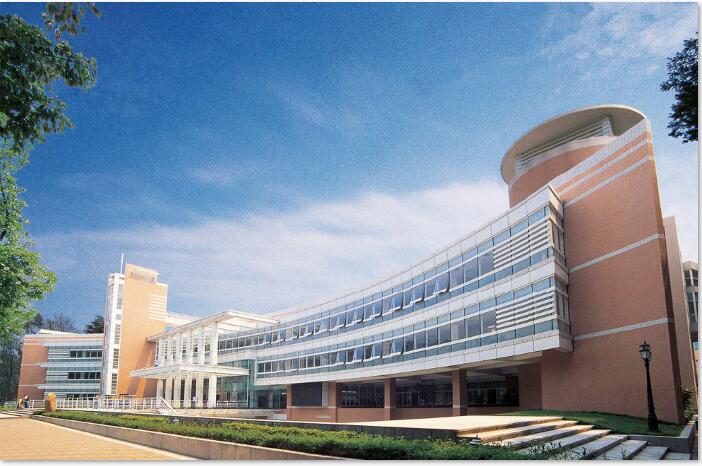 �V�|�����W(xu��)У�O(sh��)���w�C(j��)�S�޹��̎����I(y��)��